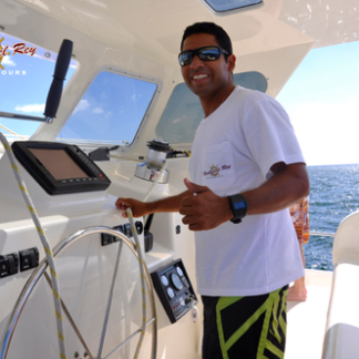 Crew member on Marlin del Rey